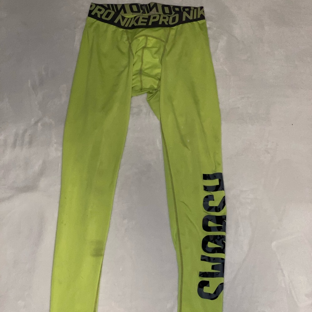 Nike pro swoosh leggings